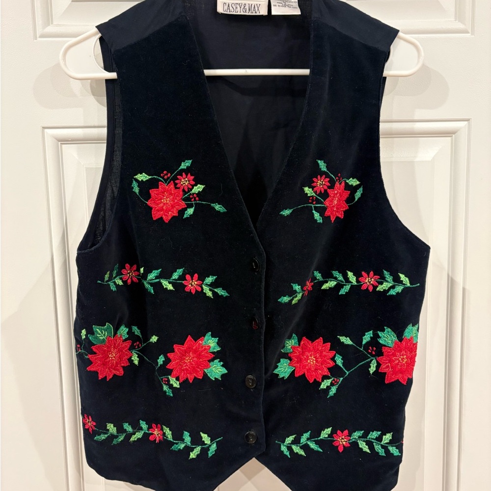 Vintage Casey & Max Christmas Floral Embroidered Black Red Vest Medium